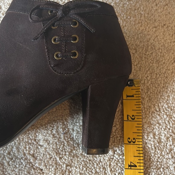 Aerology Ankle Boots - Picture 8 of 9